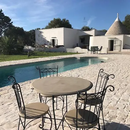 度假居 Trullo Quercia 奥斯图尼