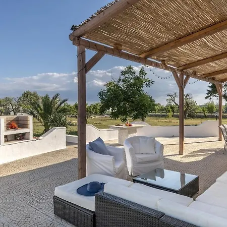 Trullo Quercia * 奥斯图尼