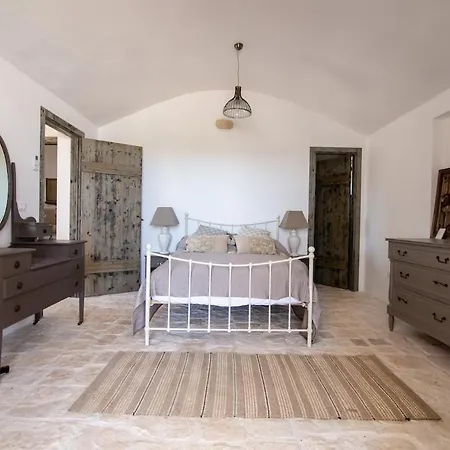 Trullo Quercia 度假居 *